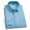 Chemises habillées pour hommes Oxford Casual Chemise à manches longues rayée Mode coréenne Slim Angleterre Style Plaid Vêtements Vente d'usine chinoise 231212