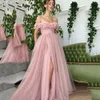 럭셔리 3D 꽃 라이트 핑크 댄스 파티 드레스 2024 여성 오프 어깨 하이 스플릿 저녁 생일 공식 가운 오픈 백 바닥 길이 아랍어 로브 드 소리