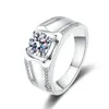 حلقات الكتلة 1.0 CT Round Cut Cut Assice Moissanite Male Ring Sight Silver Designer Jewelry Gift Luxury Gift for Men