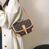 2024 New Fashion Style Contrast Color Middle Ages Nurse Postman Bag Versatile One Shoulder Oblique Straddle Women's