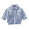 Vestes 2023 hiver chaud mode 110-160cm de hauteur enfants épaississement Denim Patchwork Plus velours veste manteau pour enfants bébé garçons fille