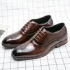 Dress Shoes Designer Styl dla mężczyzn ASUAL Classic Italian Formal Oxford Elegancki spiczasty buty biurowe biurowe