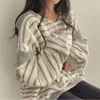 24sscotton полосатый свитер с v-образным вырезом для женщин с капюшоном, свободный весенне-осенне-зимний повседневный пуловер с круглым вырезом и тонким плюшевым трендом с корейским принтом