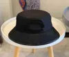 2021 Fashion Fisherman Hat Unisex Street Casual Bucket Hat gemakkelijk te dragen Sun Hat 2 kleuren Super High Quality9750360
