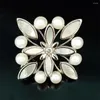 Broches mode française élégante Fritillaria flocon de neige broche simplicité naturelle perle d'eau douce Zircon croix poitrine broche