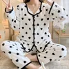 Ropa de dormir para mujer Conjunto de pijamas de franela para mujer, pijamas cálidos de invierno con un solo pecho, pantalones de manga larga, cuello vuelto, pijama más grueso elegante y dulce 231212