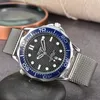 New OMG Fashion Diving Watch Collection Special Steel Strip Strap Men Watch Economy Designer Luxury Men Watch Quartz Movement Man Watch