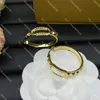 Klassische Buchstaben-Creolen, Designer-Damen-Party-Ohrringe, goldene silberne Ohrhänger mit Box-Schmuck