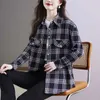 女性用ブラウスシャツレディース衣類ゆるい格子縞の縞模様のシャツスプリング女性長袖毎日のカジュアルカーディガンチュニックシンプルファッションブラウスYQ231214