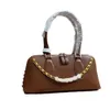 Stullo Baguette Portable Baguette Designer Hobo Crossbody Borse Vuantino Borse Female Shell 23 Chain New Rivet Rock Are Constamme Pulsa a spalla singola 9J3C 9J3C