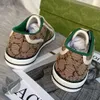 Дизайнерские кроссовки Cucci Canvas Sneaker Men Men Shoes Size 36-42 синие зеленые спортивные кроссовки тренер веб-полоса резиновая подошва растяжение хлопковые кроссовки с низким топом 11 11