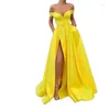 Sıradan elbiseler bayanlar sevimli pembe parti giymek akşam nedime elbise kadın kalitesi uzun omuz sarı prenses balo zarif