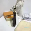 휴일을위한 박스 포장 선물 아이디어와 함께 판매 된 귀여운 키 체인