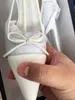 Kvinnor av högsta kvalitet pumpar höga klackar på spetsiga båge sexiga sandaler lyx mode Slingback Classic Kitten Heel Designer Channel Högkvalitativ enkelskor Big Size 5.5cm