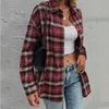 Kvinnors blusar skjortor Autumn Women Vintage Loose Red Plaid Casual Shirts Female Turn-Down Collar Long Sleeve Blue with Button Outwear Clothing YQ231214