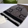 Autunno Inverno Cappello lavorato a maglia Grande marchio Designer Beanie Berretti con teschio Cappello Stampa Lettera Cappello di lana Uomo e donna Casual Cappello da sci all'aperto Regalo di Natale