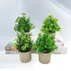 Simulation de fleurs décoratives, bonsaï : la décoration parfaite pour le salon avec une mini plante en pot élégante.