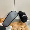 Scarpe firmate sandali parigini Pantofole di lusso Sandalo con plateau peloso Pantofole in peluche ricamo B parola coppia pantofole in peluche Pantofole in pelle scamosciata Furry Slide Y30YL