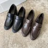 Casual Shoes Custom Super Soft Importerad kalvskinn övre helt handsyn, veckad 6,5 cm hög häl loafers