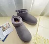 Fashionable men's and women's thick sole slippers, mini snow boots, sheepskin plush warm boots, soft and comfortable waterproof boots, beautiful gifts