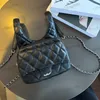 24C Mochila Designer Mulheres Bolsa De Ombro 20cm Couro Diamante Ouro Hardware Fivela De Metal Bolsa De Luxo Matelassê Cadeia Crossbody Bag Maquiagem Sacos Titulares De Cartão