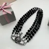 Modevarumärkesdesigner hänge halsband brev chokers lyxiga kvinnor smycken metall pärlhalsband Westwood för kvinnokedja