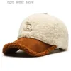 Bonés de bola 2023 na moda grande letra bordado homens chapéus de inverno branco marrom lambswool boné de beisebol para mulheres quente pelúcia bonés gorras yq231214