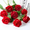 Dekorativa blommor Simulerade Rose Single Hand Plush Home Wedding Decoration Valentine's Day Artificial Flower Accessories