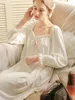 Vêtements de nuit pour femmes Femmes Coton Printemps Chemises de nuit Vintage Princesse Chemise de nuit à manches longues Robe de pyjama en vrac Volants à lacets Victorien