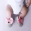 Första Walkers Luxury Baby Girl Shoes Crown Bows Pannband Set Crystal Princess Born Pography Prop Toddler Walker artiklar 231213