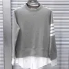 남자와 여자 스웨터 패션 디자이너 Thombrownsweatshirt 새로운 까마귀 라운드 넥 풀오버 슬림 핏 셔츠 패치 워크 4 줄기 캐주얼 긴 슬리브베이스 s