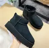 Bottes de neige à la mode pour hommes et femmes à semelle épaisse et fermeture éclair latérale, bottes chaudes en peluche en peau de vache, chaussures imperméables douces et confortables.