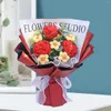 Bouquet di fiori decorativi all'uncinetto con composizioni floreali leggere lavorate a mano a maglia per festival, matrimoni, anniversari, feste di compleanno