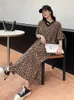 Vestidos de festa nyfs 2023 verão coreia leopardo mulher vestido vestidos robe ete femme elbise solto plus size v pescoço mangas curtas longas