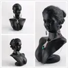Boutique Bancone in resina nera Lady Figure Manichino Display Busto Stand Porta gioielli per orecchini pendenti con collana MX200810254L