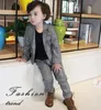 Garnitury Moda Formal Baby Boys Blazers Ubrania kreskowe spodnie 3pcs