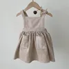 Mädchenkleider Vintage Khaki/Braun Cord Trägerkleid für kleine Mädchen Doppeltaschen Kleinkind Baby Weihnachten Frühling Winter Kinderkleidung