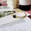 Braccialetti classici di design moda netta personalità rossa placcatura in acciaio al titanio placcatura in oro rosa 18 carati con diamanti braccialetto da donna Ins braccialetto semplice coreano regalo