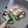 Pierwsze spacerowicze dla dzieci chłopcy swobodne buty wiosenne jesienne niemowlę brat Siostra wygodne miękkie podeszwy dzieci 231213