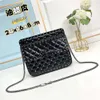 Hoogwaardige tassen vuelentino crossbody tas designer ketting klinknagel Star Stud-stijl schapenvacht klein vierkante casual lock gesp. Een schouder dames US0K