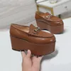 Designer Loafers Last Fashion Glossy Cashy Chave Leather Scarpe di alta qualità Spese nere di lusso di alta qualità 35-41