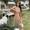 Neues chinesisches Retro-Blumenhalskleid Damenanzug Langarm-Strickjacke Mantel Temperament Taillenkleid außerhalb des Sommers.
