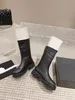 Vente chaude femme hiver en cuir authentique Boots longs femelles talons bas de couleur mélangée Boots de mode Femmes automne d'hiver rond d'orteil