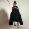 Elegant korta svarta crepe aftonklänningar med fjädrar/kapphölje Mellanöstern prom klänningar för kvinnor