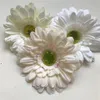 100pcs 실크 데이지 인공 꽃 결혼 가정 장식 13cm 국화 마리지 매리지 플로레스 장식 꽃 식물 264i