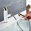Bathroom Sink Faucets Vidric Basin Faucet White Painting Golden Pull Out Spout Single Handle Mixer Tap Deck Mounted