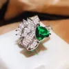 Cluster Rings Heart Emerald Green Stone Engagement Öppet för kvinnor Shine CZ Inlay Fashion 925 Sterling Silver Jewelry Wedding Band