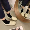 Klädskor för kvinna 2023 Loafers kvinnors sommarskoskon mockasiner Låg häl elegant rund tå svart formell non slip stil 39 sko
