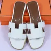 pantoufles de créateurs pour femmes sandales pantoufles sandales diapositives chaussures pour femmes classique talon plat en peau d'agneau été paresseux mode tongs en cuir sexy plage sandales noires