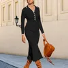 Lässige Kleider, schmale Passform, geripptes Strickkleid für Damen, Umlegekragen, eleganter Maxi-Pullover mit V-Ausschnitt, Farbkontrast-Knopf, Urlaubsoutfit